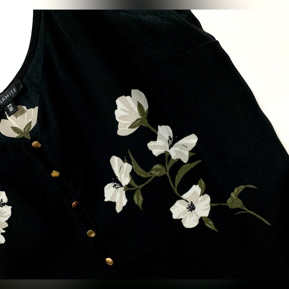 Dynamite Floral Cami w Gold buttons - Picture 3 of 5